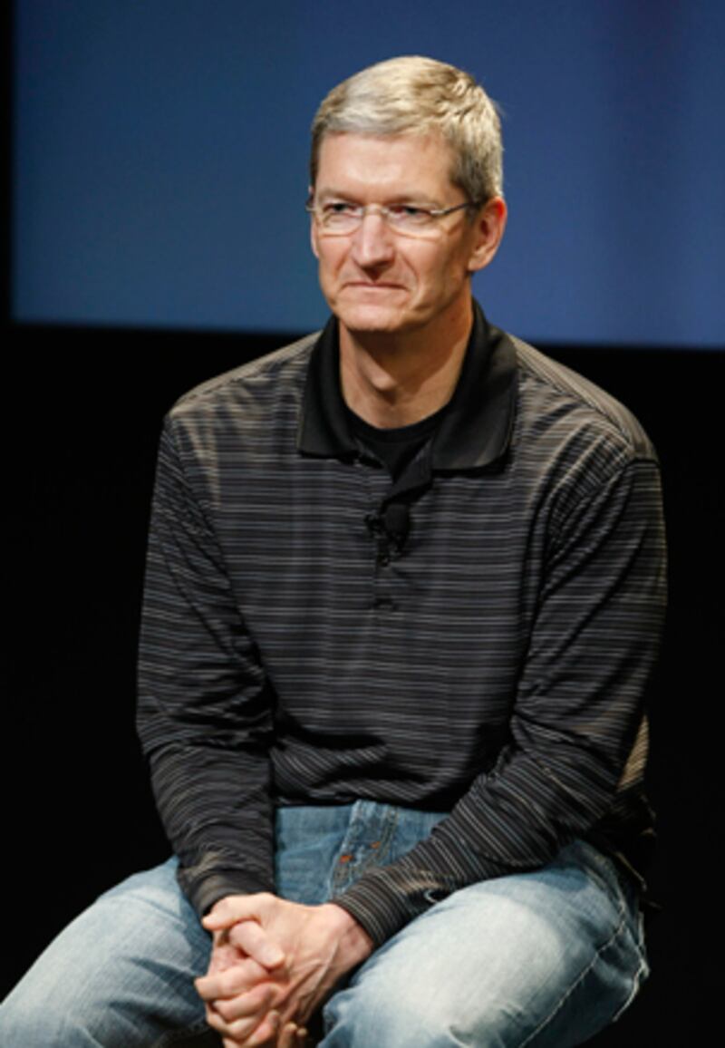 articles/2011/10/05/steve-jobs-dead-apple-s-great-american-genius-dies-of-cancer-photos-and-videos/apple-execook_ph1nw6
