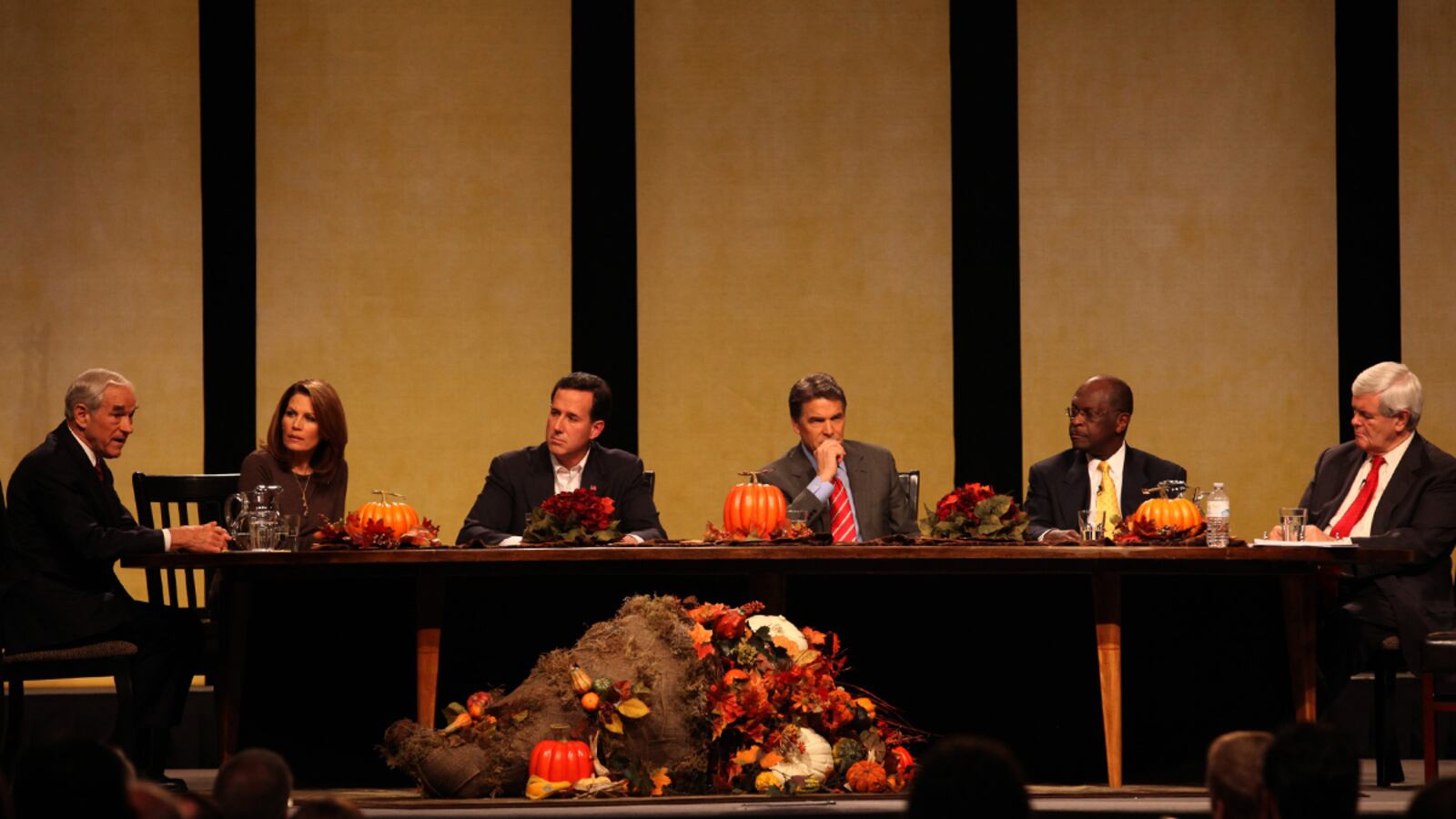 articles/2011/11/20/gop-candidates-get-personal-at-the-thanksgiving-family-forum/gop-debate-santorum_rpmtb0