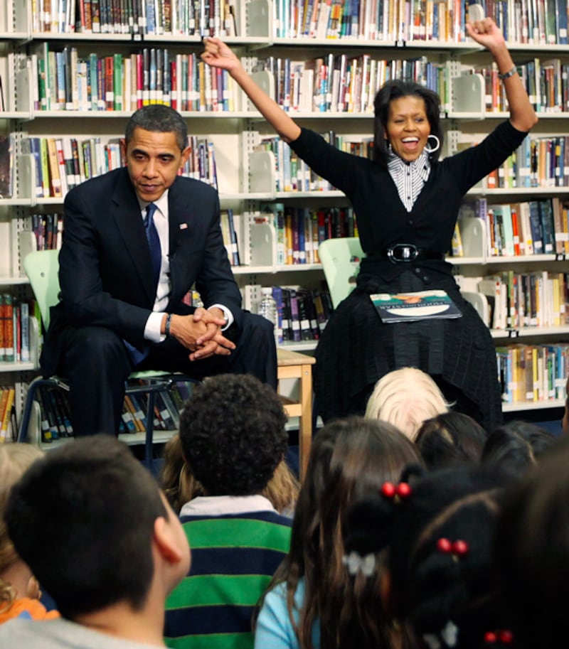 galleries/2011/05/27/awkward-obama-family-photos/awkward-obama-photos-8_qtpn7s