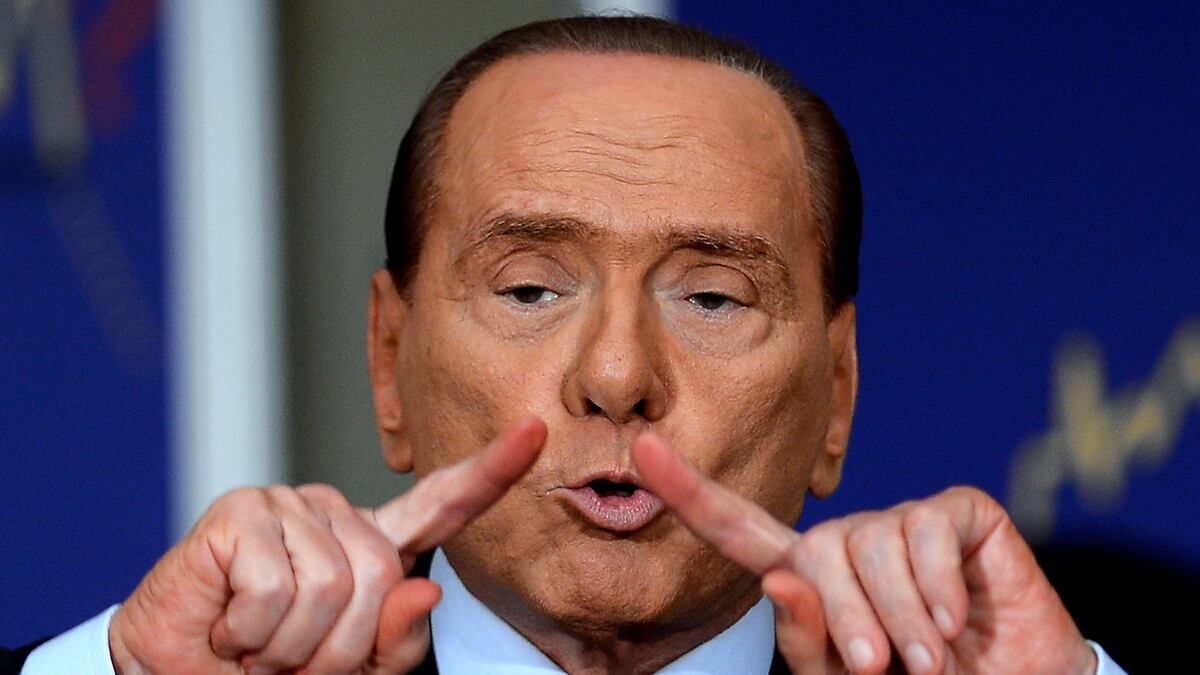 cheats/2012/10/19/berlusconi-no-intimate-ties/berlusconi-sex-trial-cheat_xqvwcf