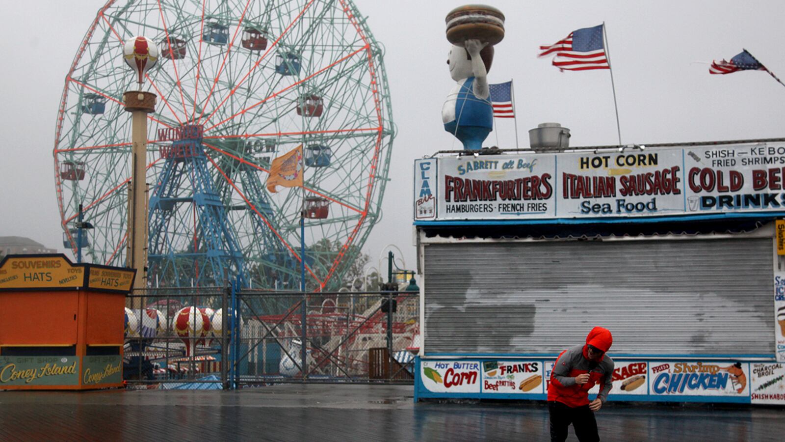 cheats/2011/08/28/irene-slows-to-tropical-storm/hurricane-irene-coney-island-cheat_vdrn6w