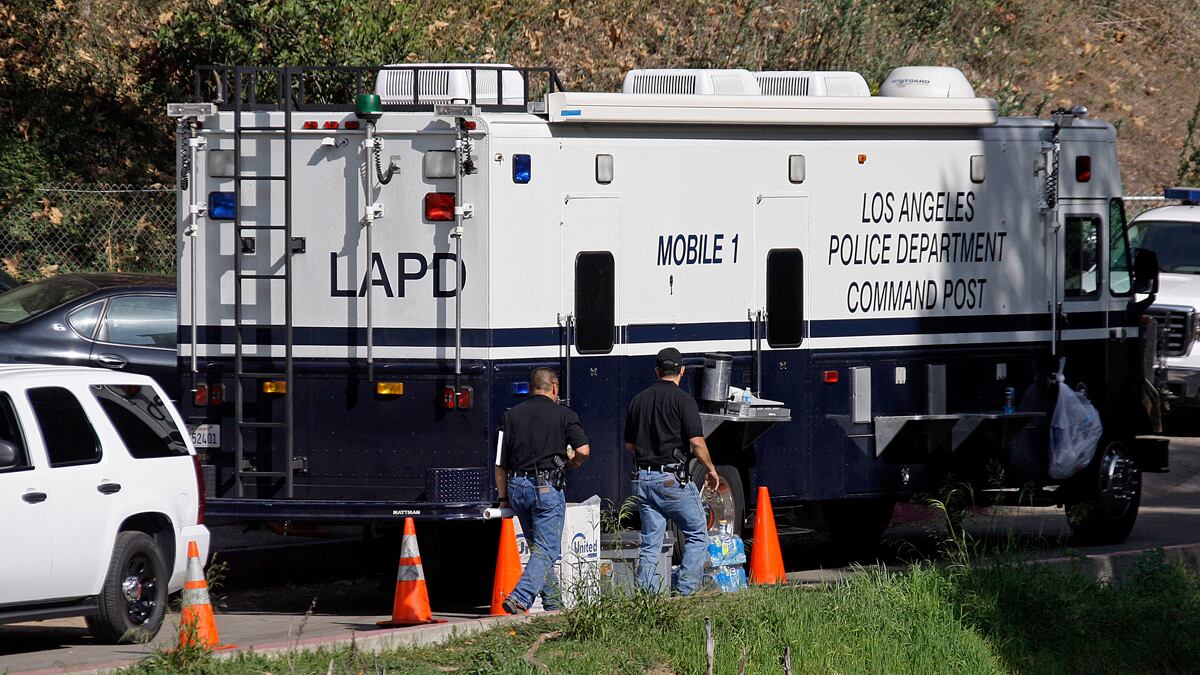 cheats/2012/01/20/l-a-police-id-severed-body-parts/severed-head-found-los-angeles-cheat_y0nvrw