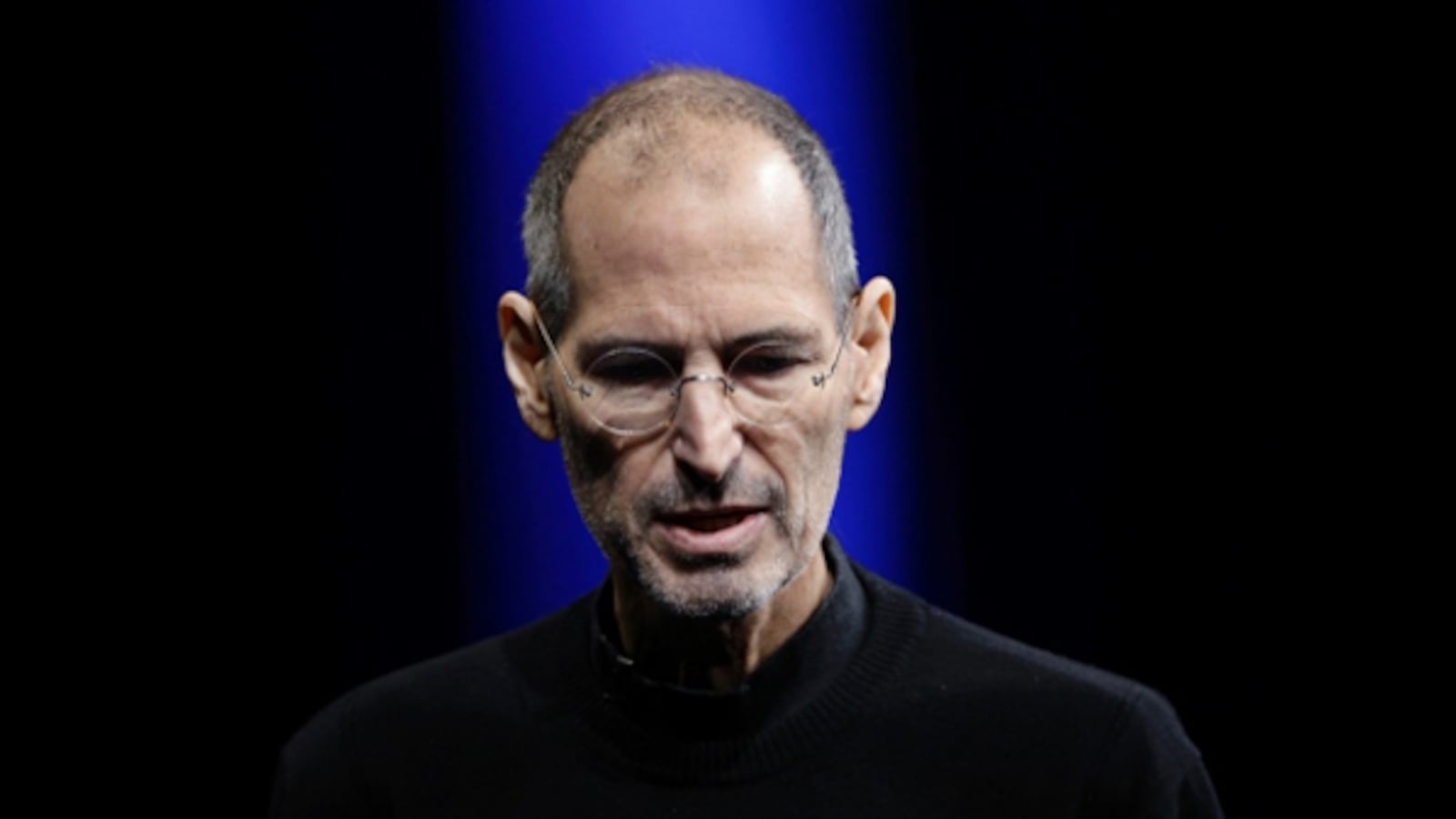 articles/2011/10/05/steve-jobs-dead-apple-s-great-american-genius-dies-of-cancer-photos-and-videos/steve-jobs-obit-topbox_vnbzfc