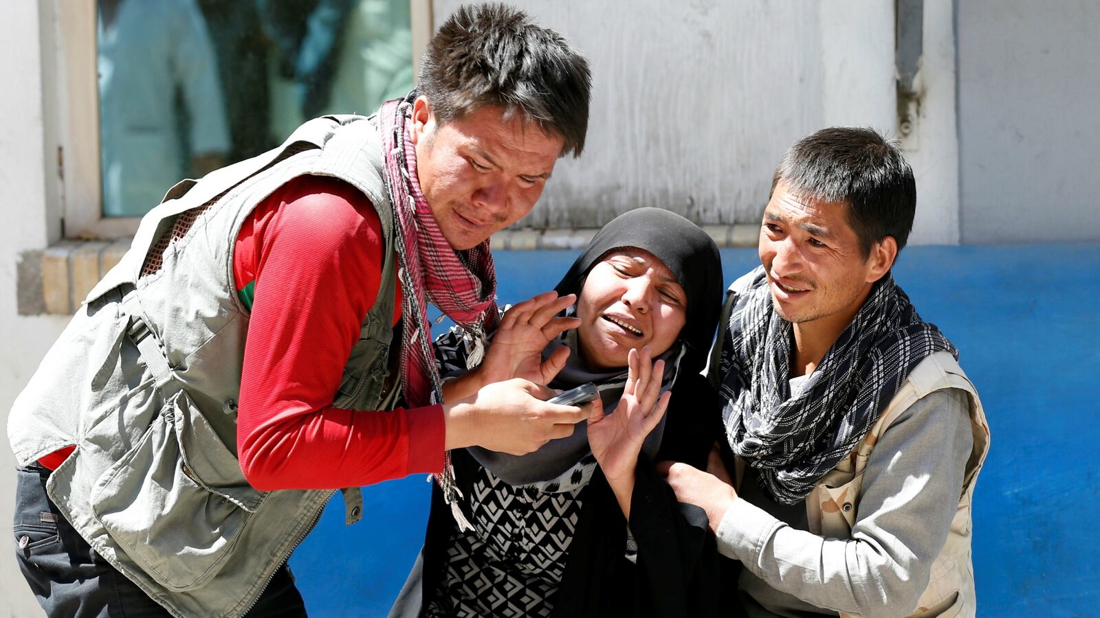 180422-kabul-suicide-bombing-cheat_c4bsiw