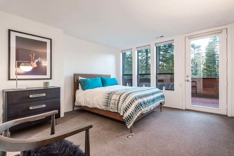 211216-OMG-Sundance-11_pbzfkp