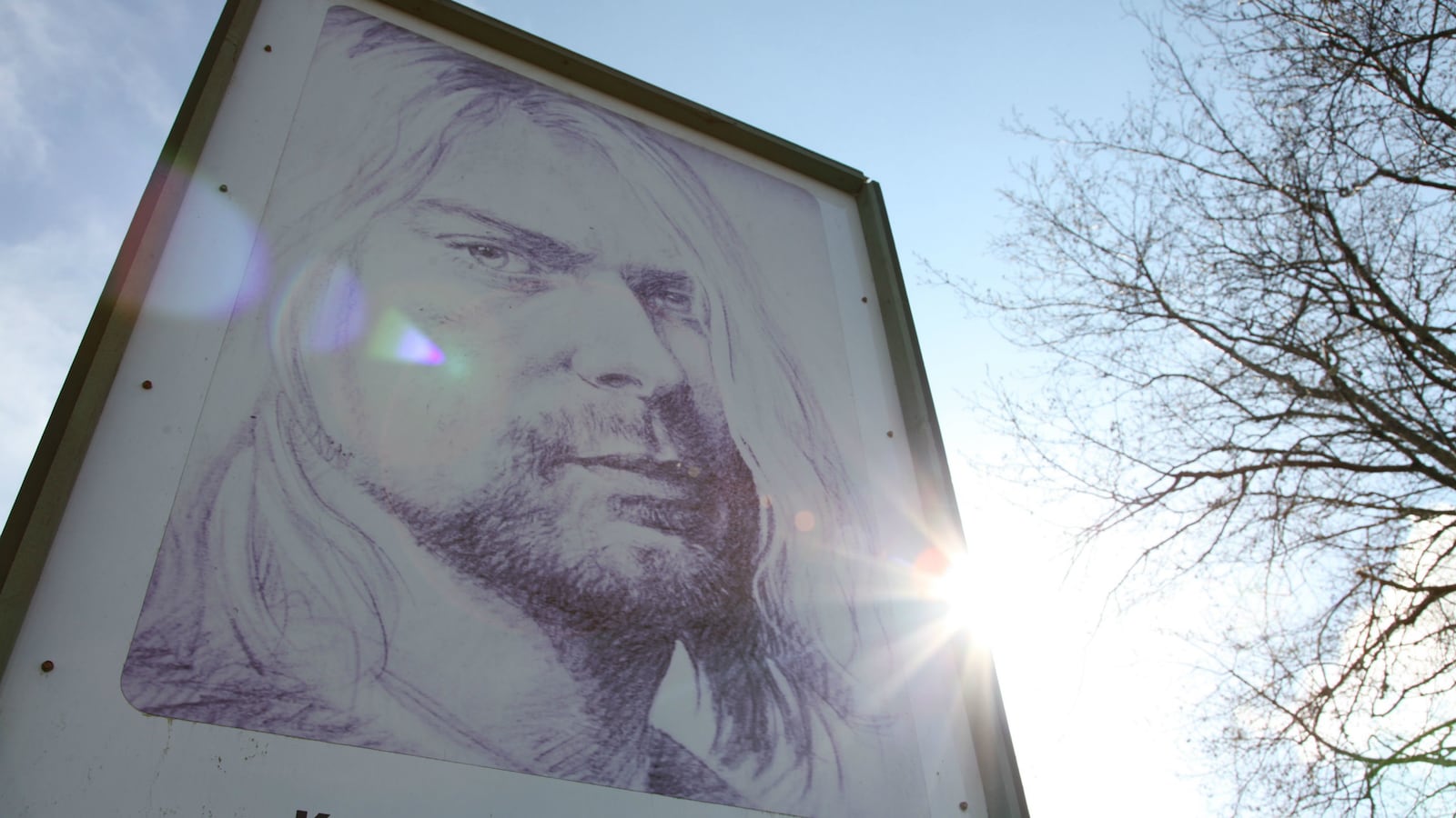 cheats/2016/03/17/new-photos-show-kurt-cobain-suicide-gun/160317-kurt-cobain-gun-photo-cheat_obuewu