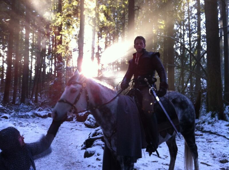 galleries/2012/01/22/twitpics/twitpics-120122-josh-dallas_azczpb