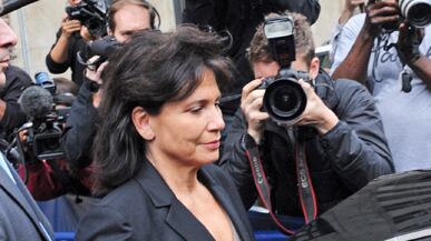 cheats/2011/08/02/dsk-s-wife-howled-after-charges/mcelwaine-anne-sinclair_183326_p9l6xq