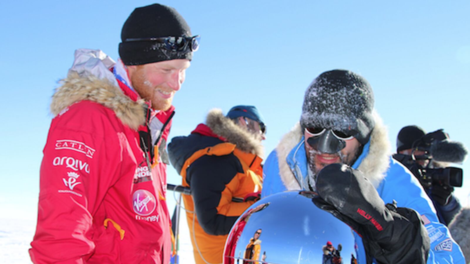 articles/2013/12/13/prince-harry-arrives-at-south-pole/harry-pole_s8uwba