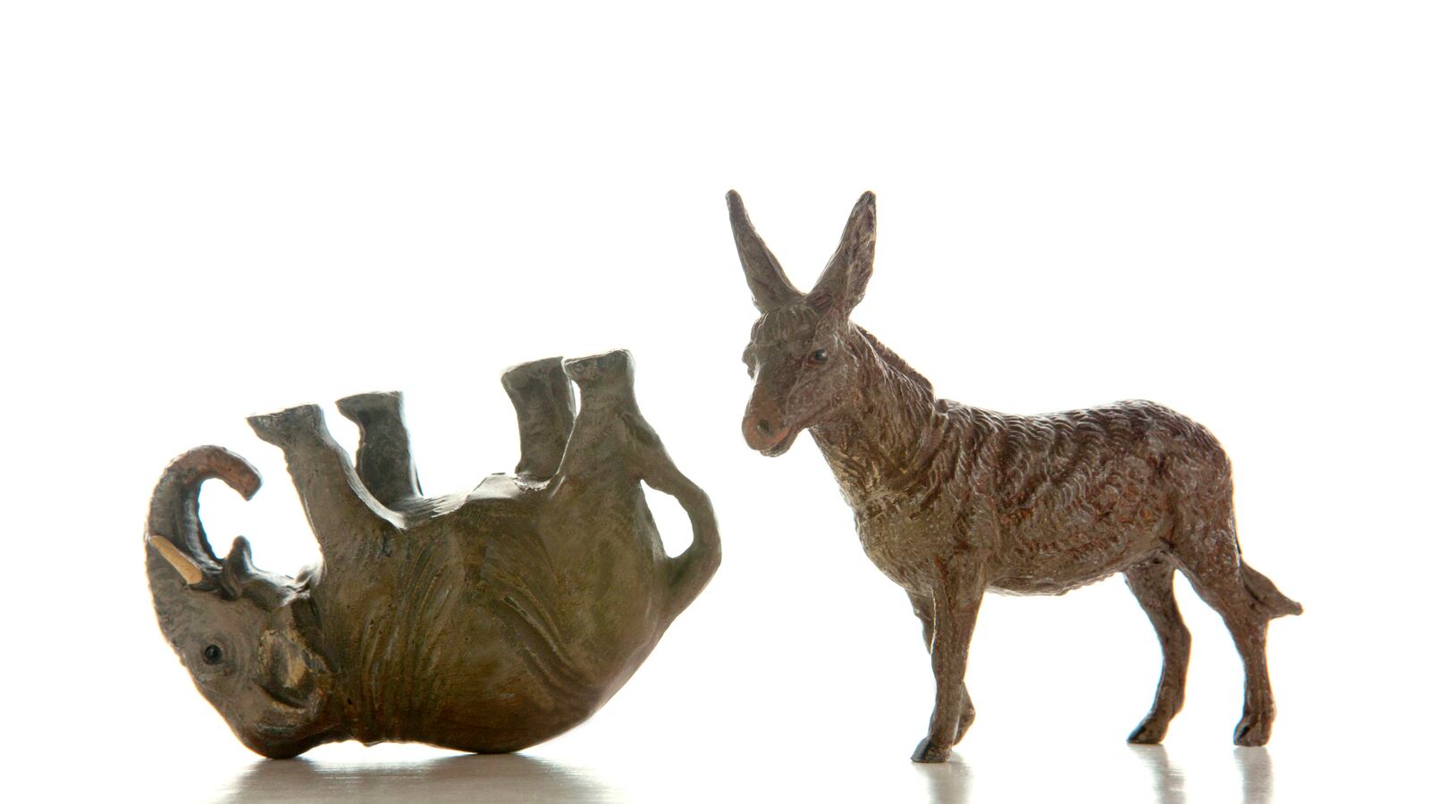 articles/2013/01/08/the-incompetent-party/demo-on-top-tease_fd5o4e