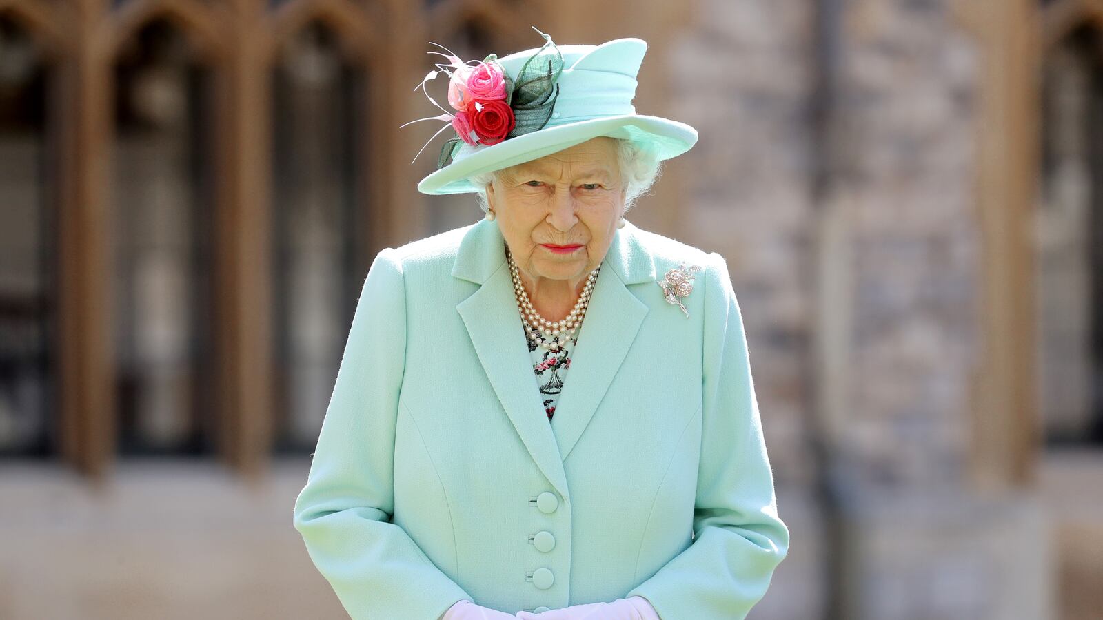 2020-09-16T111137Z_449814166_RC2NZI9KMR1A_RTRMADP_3_BARBADOS-QUEEN_luvsjt