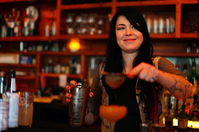 galleries/2013/09/29/the-best-bourbon-drinks-for-fall-photos/130927-burbon-month-21_bbm1v6