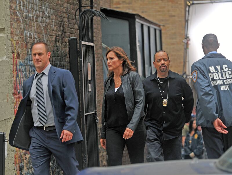 Ice-T, Christopher Meloni and Mariska Hargitay filming on location for "Law & Order: SVU