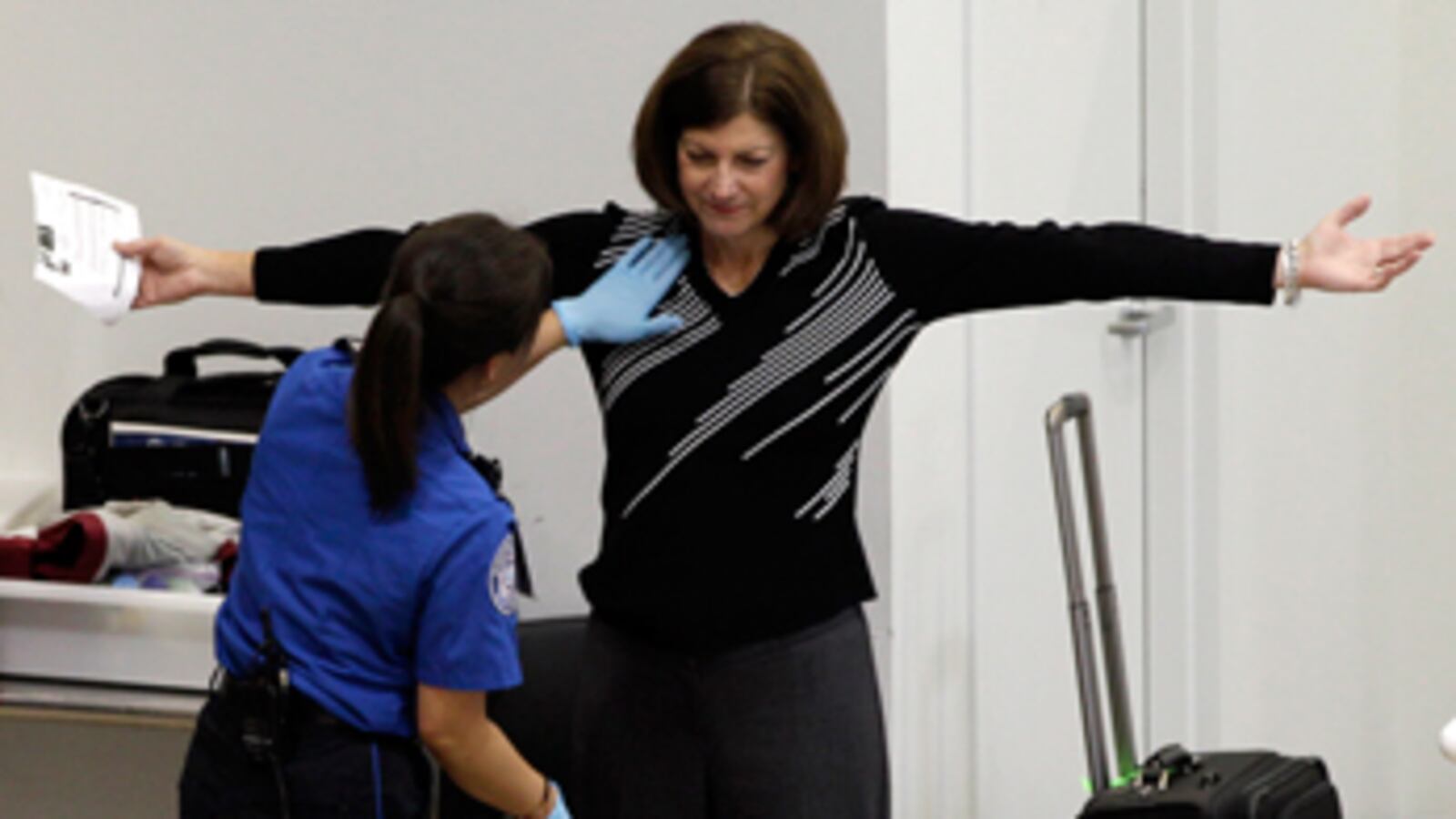 articles/2011/06/27/shocking-tsa-pat-downs-watch-video/tsa-patdowns_wpssho