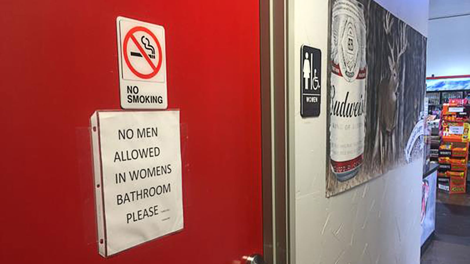 170721-katz-texas-bathroom-hero_yt96vj