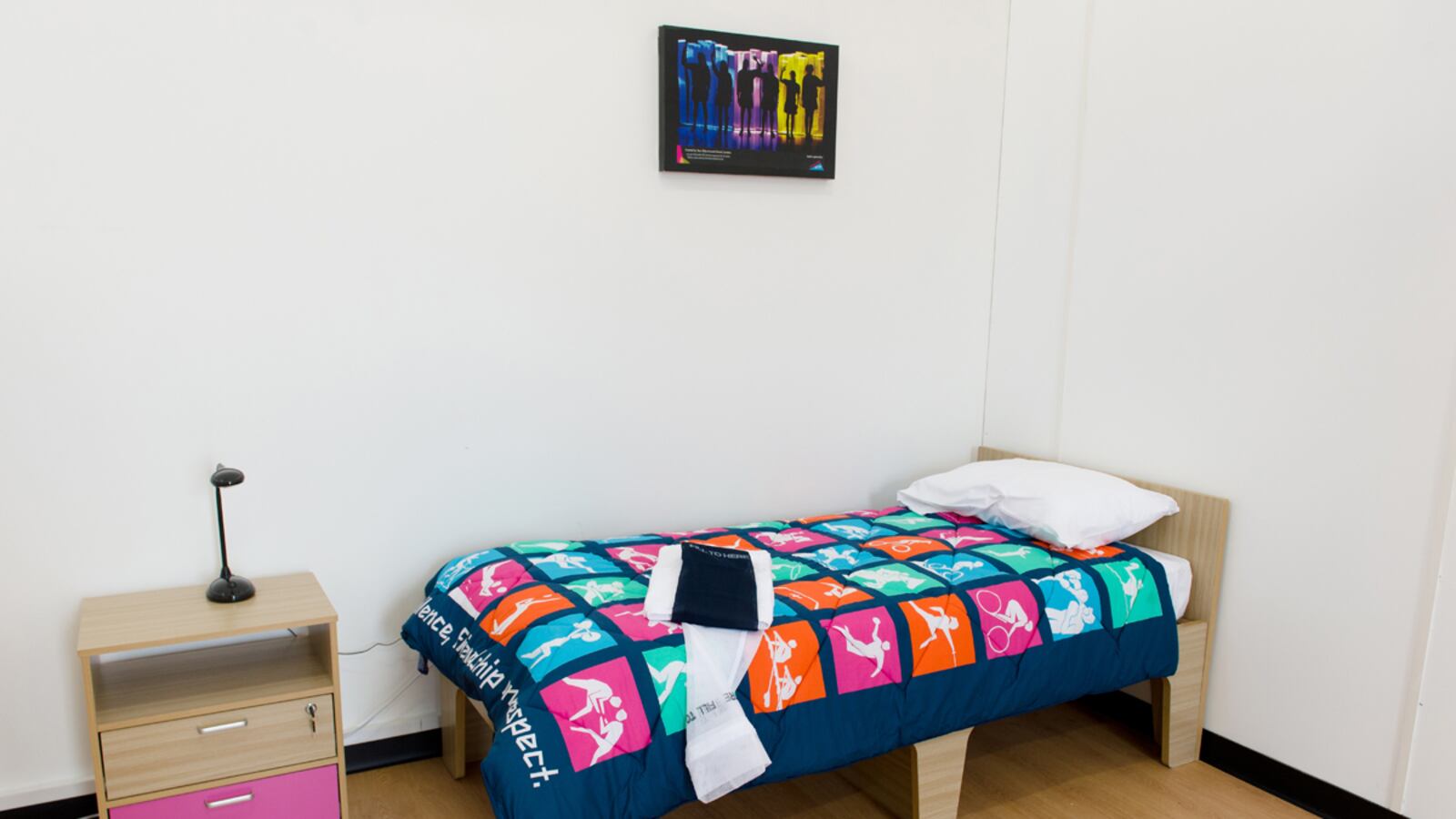 articles/2012/07/20/what-goes-on-behind-closed-doors-after-the-events-are-over/olympic-village-sex-kremples_ilyyyt