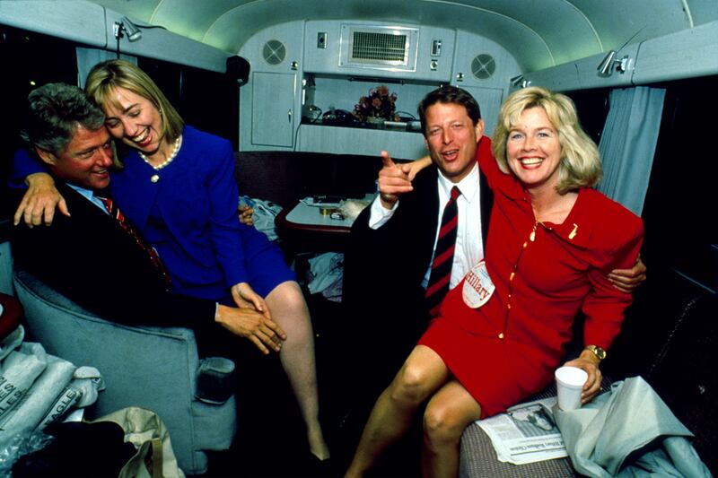 galleries/2012/05/25/bill-clinton-poses-with-porn-stars-more-awkward-photos/bill-clinton-awkward-photos-party-bus_gheal9