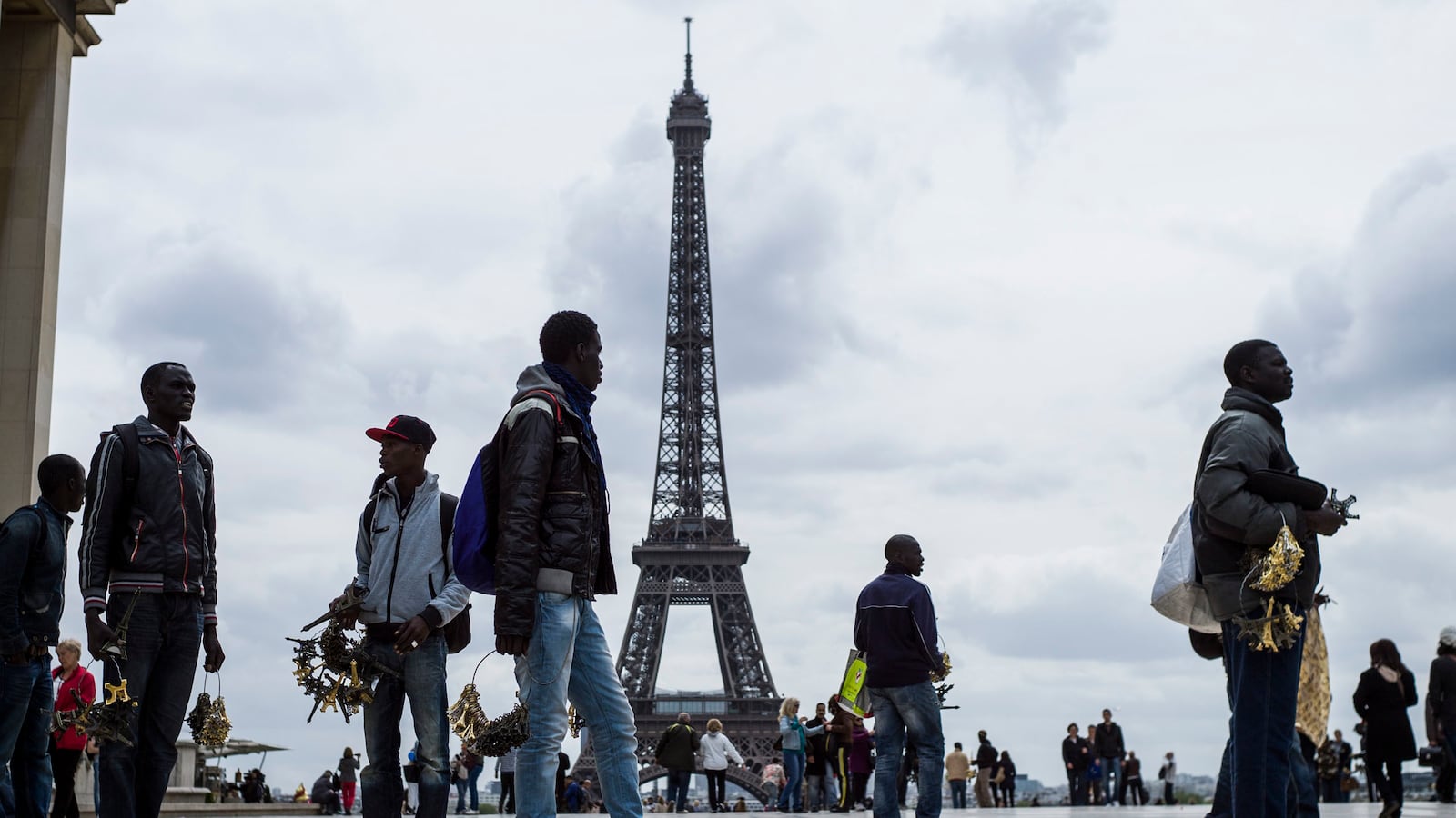 cheats/2013/05/15/france-slips-back-into-recession/130515-france-economy-dip-cheat_rgg7dh