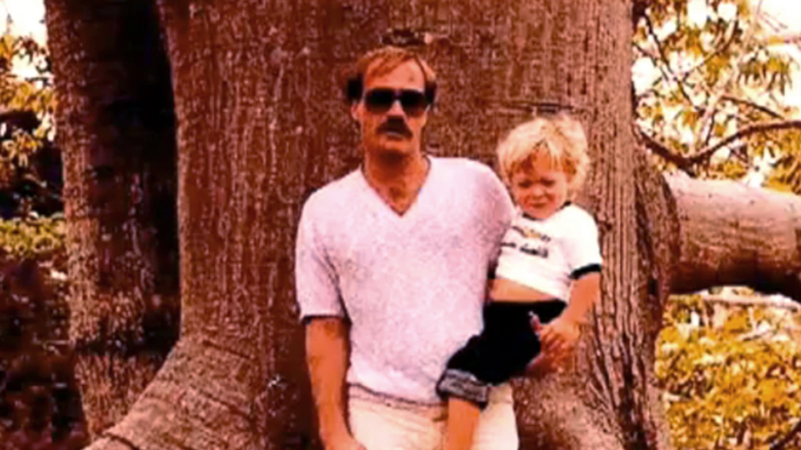 articles/2014/04/09/excerpt-dealing-with-dad-the-dealer/140409-dokoupil-tease-new_dtgsbr