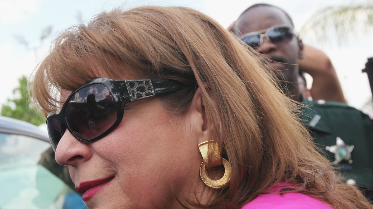 cheats/2013/07/16/zimmerman-prosecutor-bashes-social-media/angela-corey-social-media-cheat_qd2660