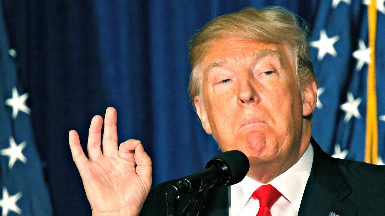 cheats/2016/05/09/trump-demands-congrats-from-cnn/160509-trump-cnn-cuomo-cheat_krxgzj