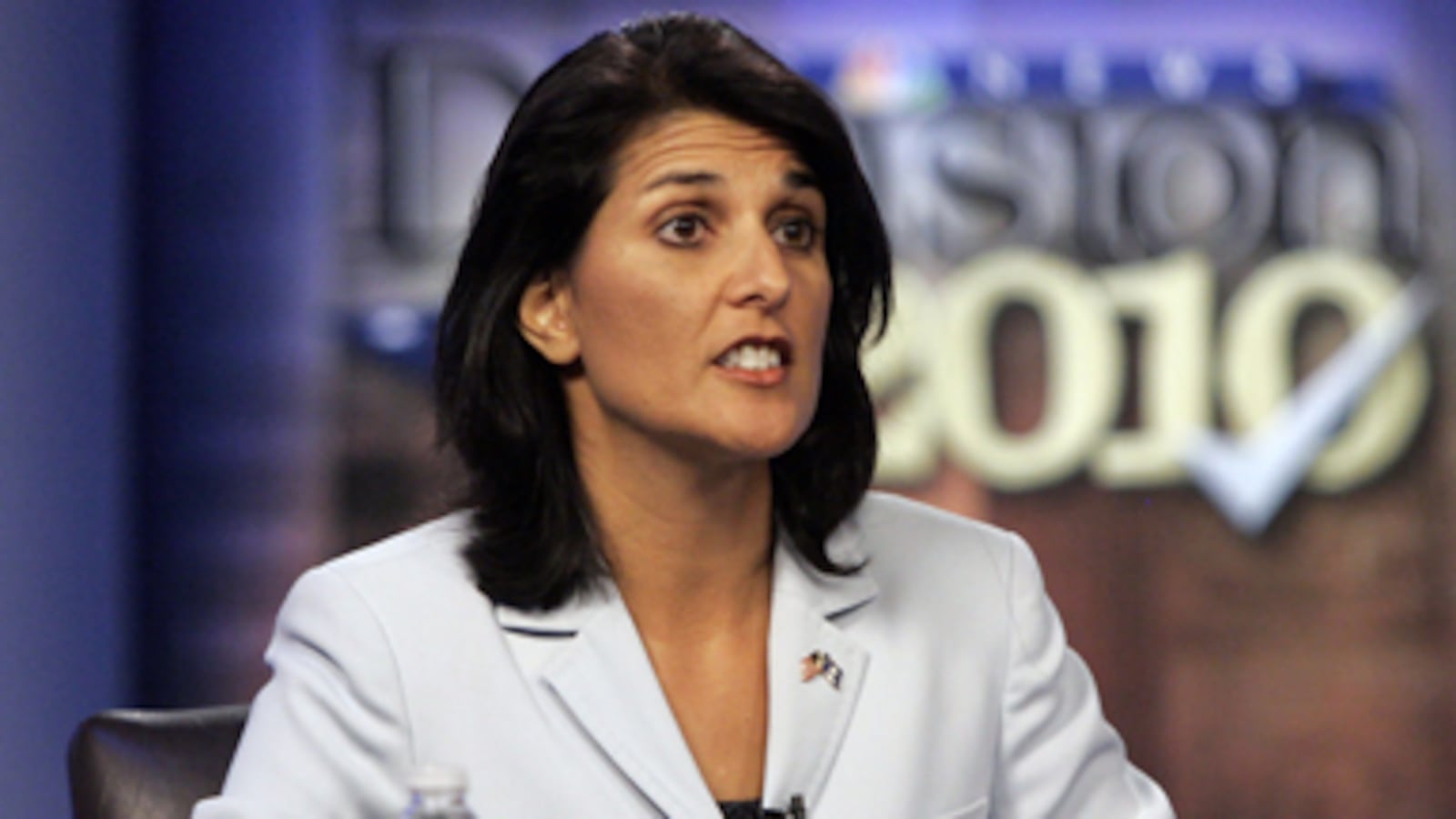 articles/2010/10/16/nikki-haley-hits-a-snag-south-carolina-governor-race/avlon-haley-oracle-1_134189_gtmnap