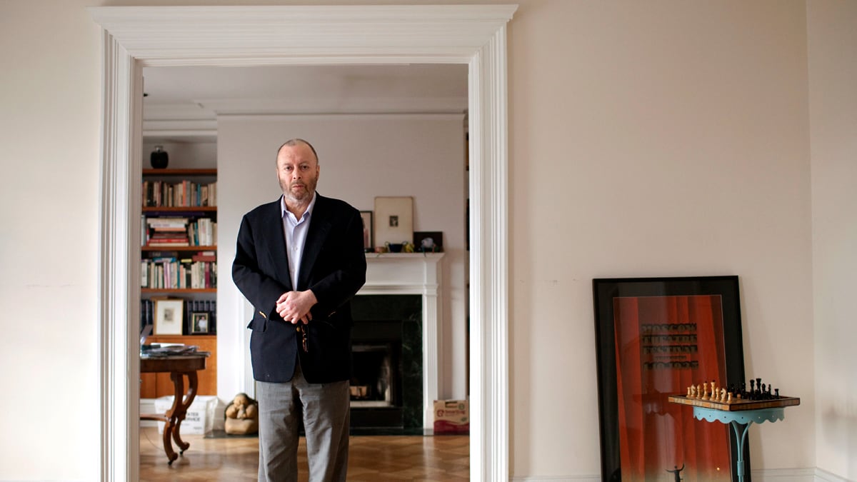 articles/2011/12/17/remembering-the-real-genius-of-christopher-hitchens-not-the-caricature/hitchens-siegel_fd5agj