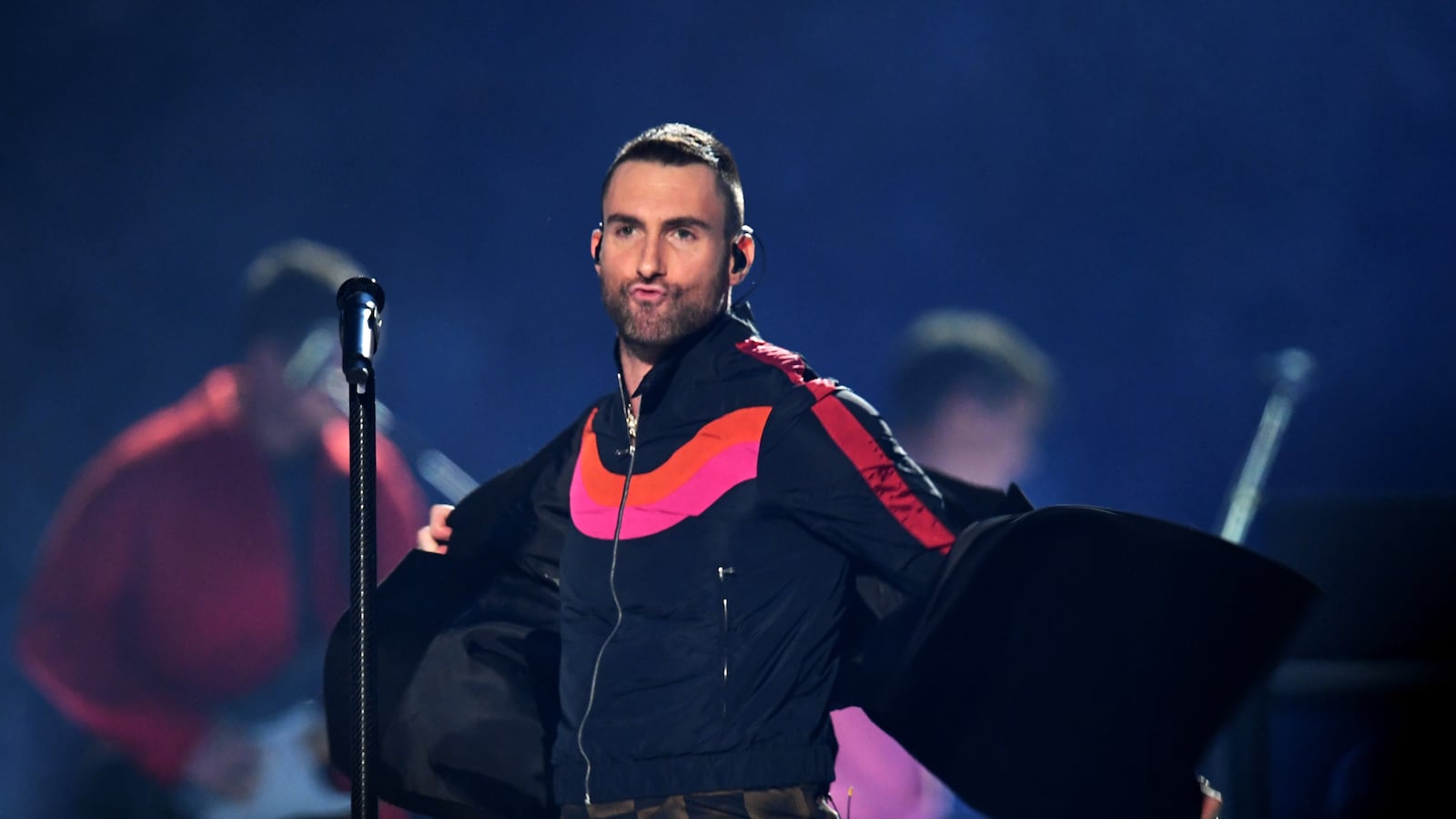 190203-maroon-5-super-bowl_kdfuiy