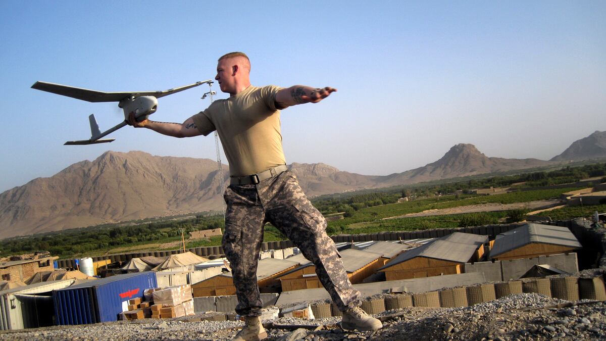 cheats/2011/07/27/filipino-man-pleads-guilty-to-drone-sale/drone-cheat_xqr0oi