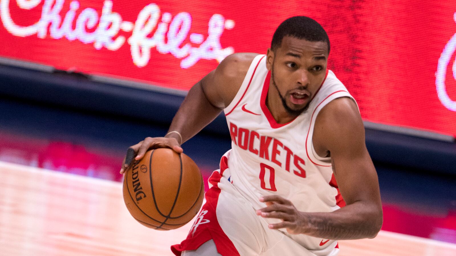 2021-01-28T024930Z_56601591_MT1USATODAY15491337_RTRMADP_3_NBA-HOUSTON-ROCKETS-AT-DALLAS-MAVERICKS_nsla4w