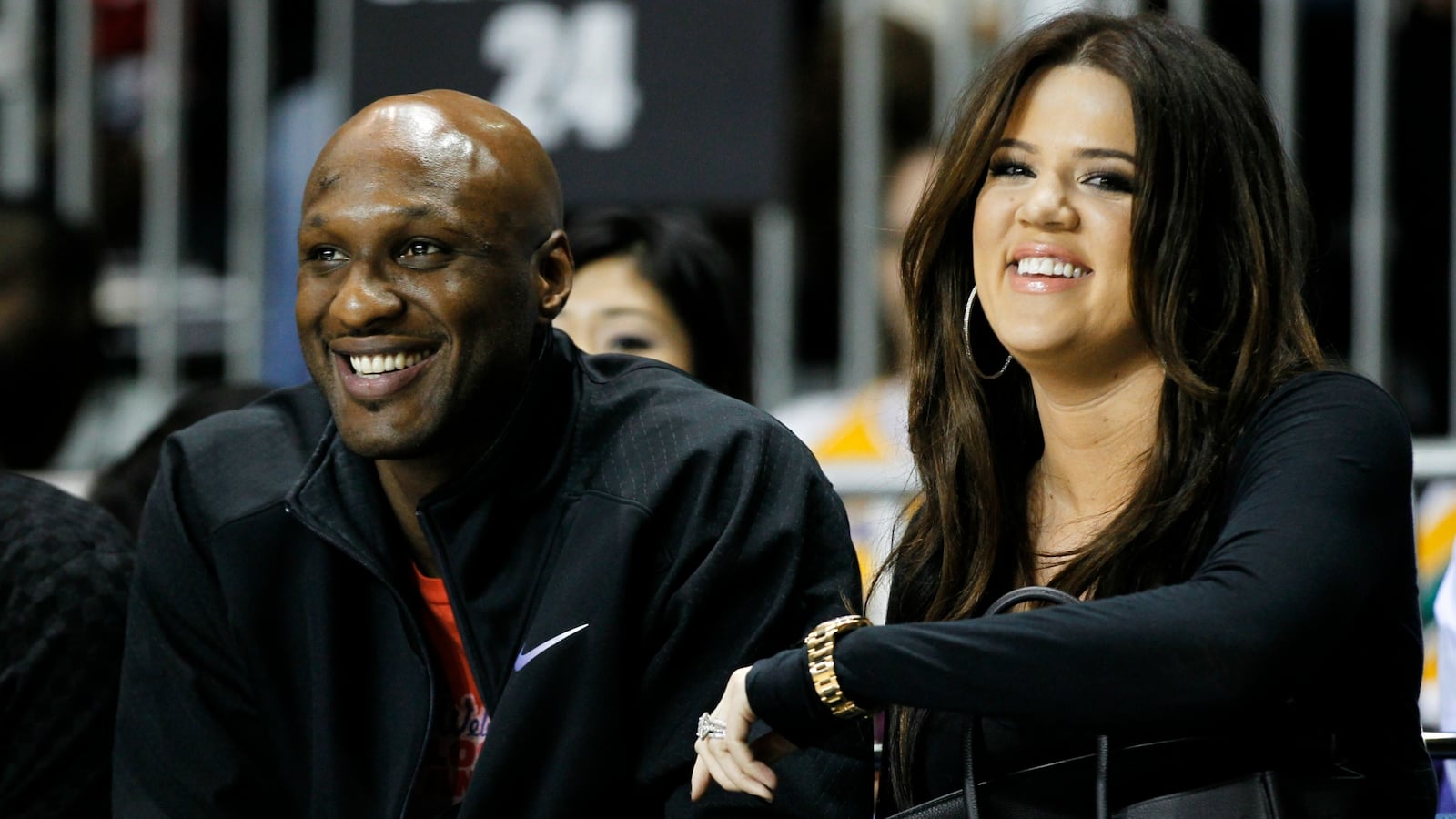 cheats/2015/10/21/odom-khloe-kardashian-call-off-divorce/151021-odom-cheat_kmw4g0