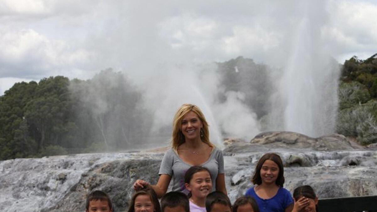 cheats/2011/08/15/kate-plus-8-canceled/kate-plus-8-cs_pb63g6