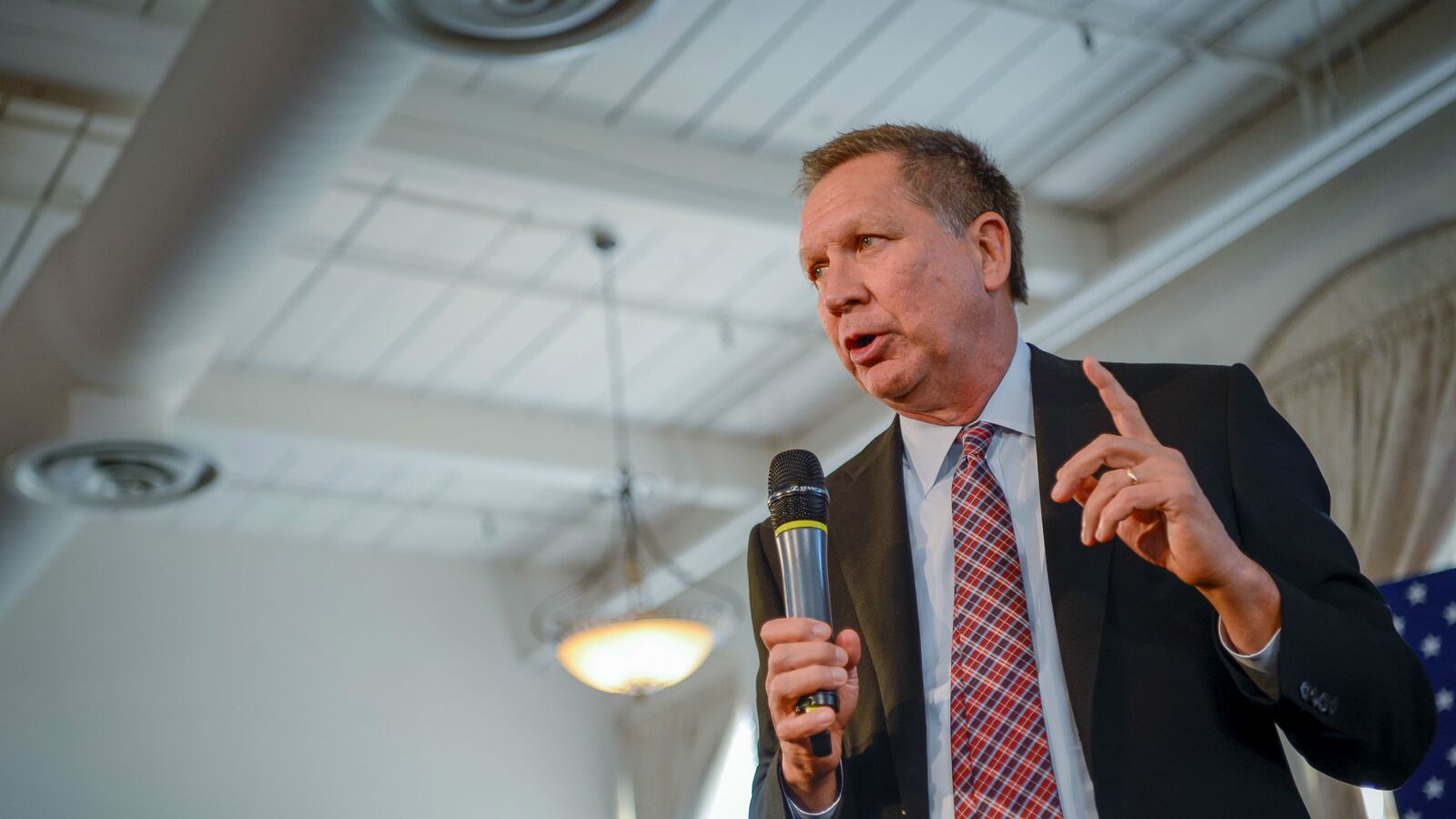 cheats/2016/04/14/new-york-daily-news-endorses-kasich/160414-ny-daily-news-backs-kasich-cheat_gvfeif