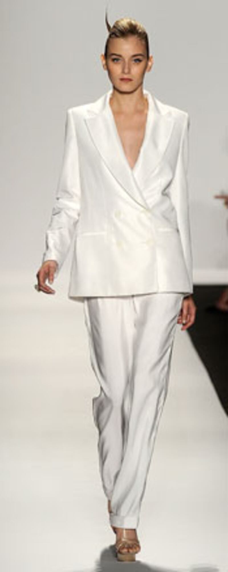 galleries/2009/09/15/ny-fashion-week-day-6/fashion-day-6---badgley-miscka_qb5rgs