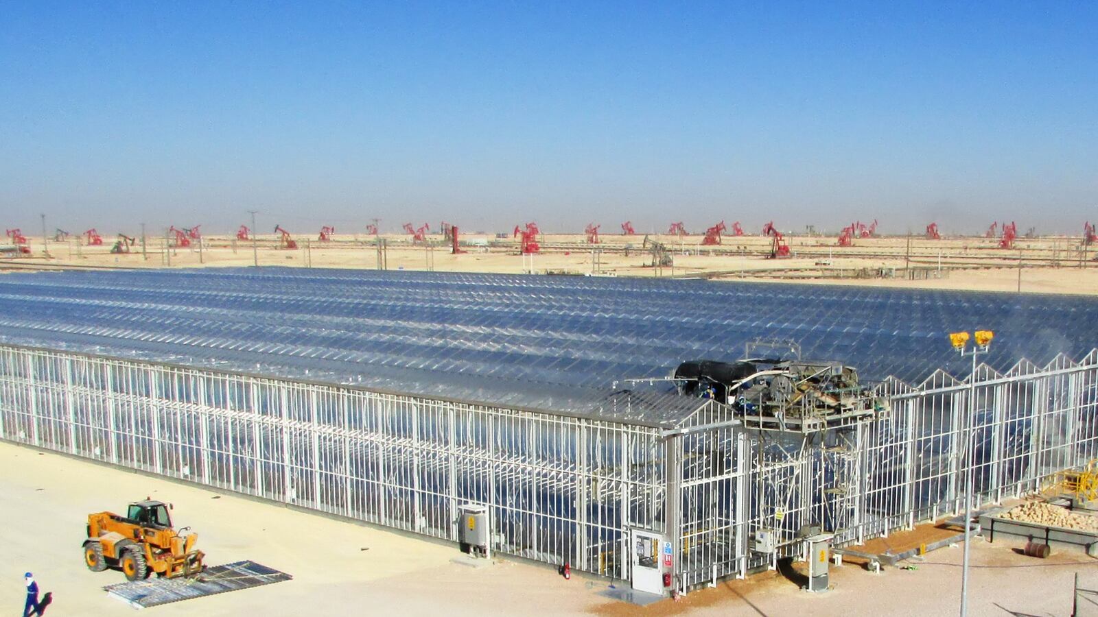 articles/2014/05/29/renewables-can-make-fossil-fuel-more-efficient/140527-renewable-energy-shell-tease_prqurz