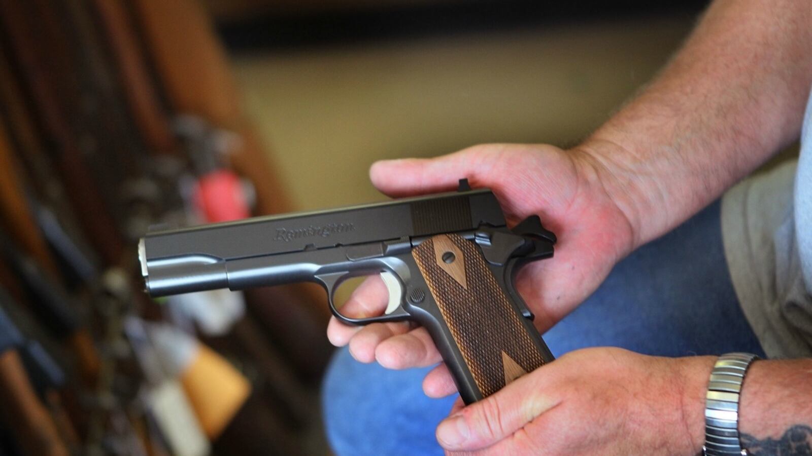 cheats/2013/07/23/nc-passes-bill-allowing-guns-in-bars/072313-gun-cheat_pjpky5