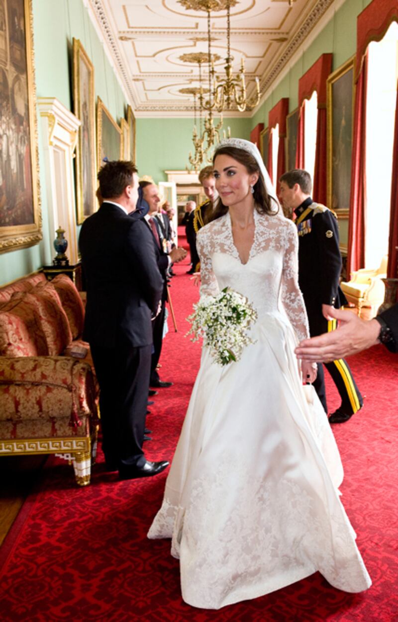 galleries/2011/04/29/royal-wedding-day/royal-wedding-day---kate-buckingham-palace_fcgc08