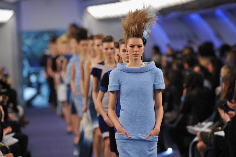 galleries/2012/01/25/chanel-givenchy-dior-spring-2012-couture-paris-photos/best-of-couture-chanel_vqghs9