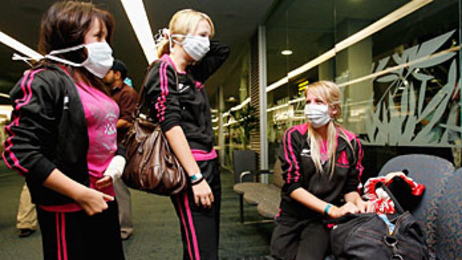 articles/2009/05/01/why-flu-is-a-national-crisis/chertoff-swine-flu_24561_bgsrlj