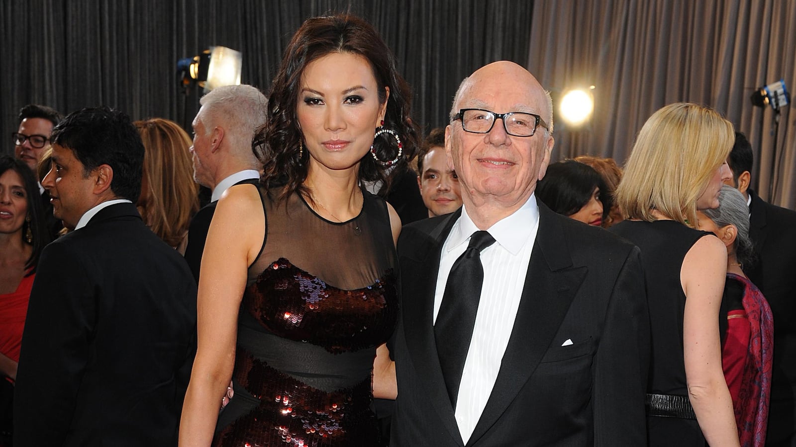 articles/2013/06/14/what-is-the-jaw-dropping-reason-behind-murdoch-s-divorce/130614-skyes-murdoc-tease_wolmk6