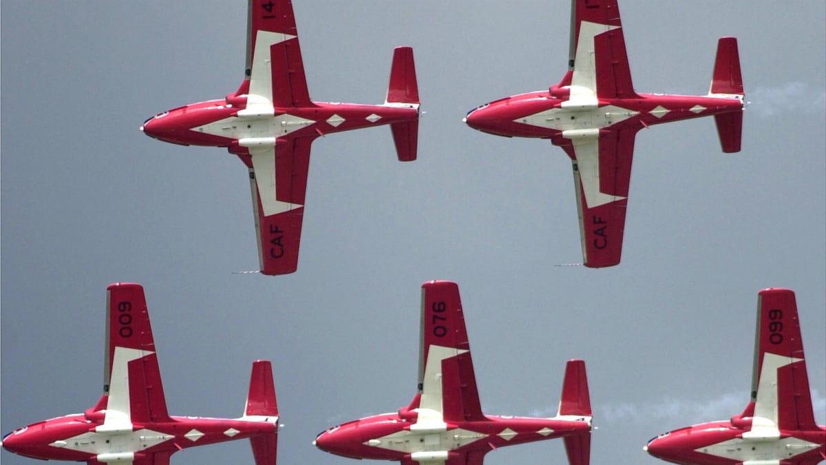 cheats/2013/06/23/dayton-air-show-resumes-after-crash/dayton-air-show-resumes-cheat_kiks2l