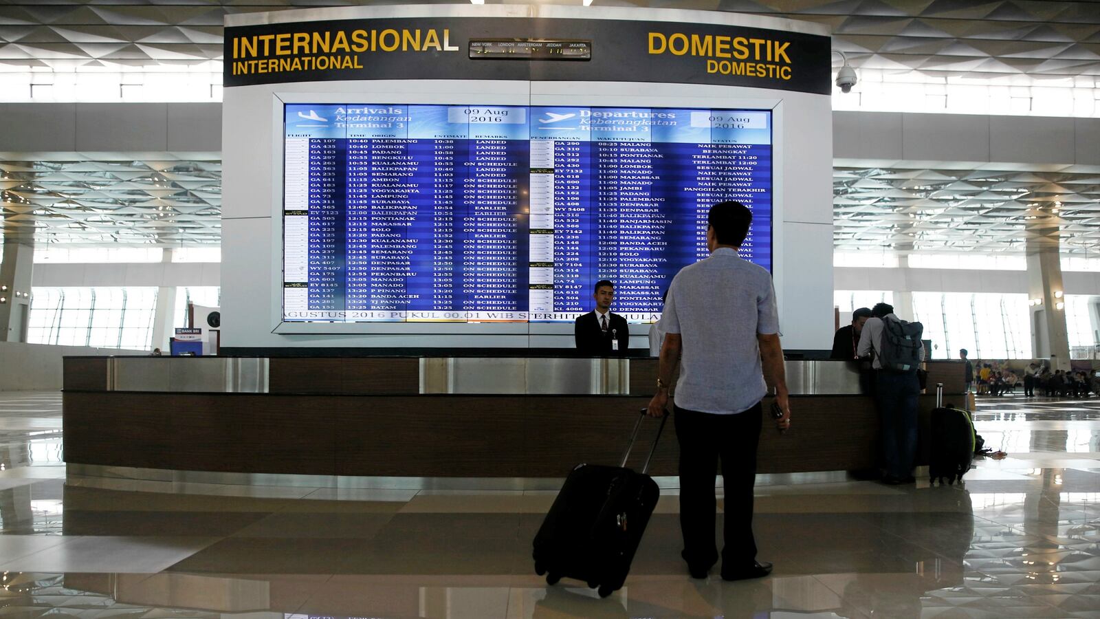 180107-airport-cheat_priqyz