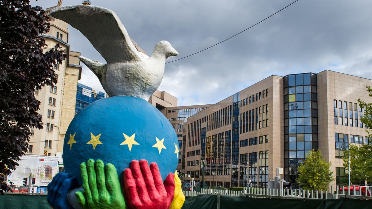 articles/2012/10/12/the-nobel-peace-prize-is-a-joke/nobel-peace-prize-eu-moynihan_tlhhj2