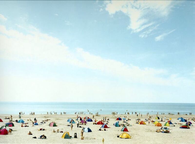 galleries/2009/05/22/stunning-beach-photography/beach---peter-bialobrezski_ybsq1j