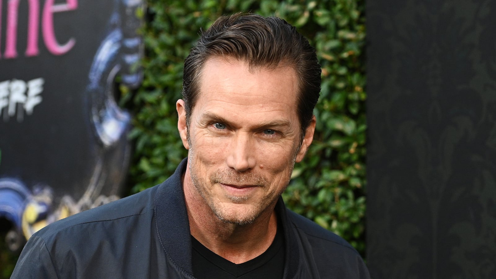 Jason Lewis at the world premiere of 20th Century Studios' "Rosaline" held at El Capitan Theatre on October 6, 2022 in Los Angeles, California.