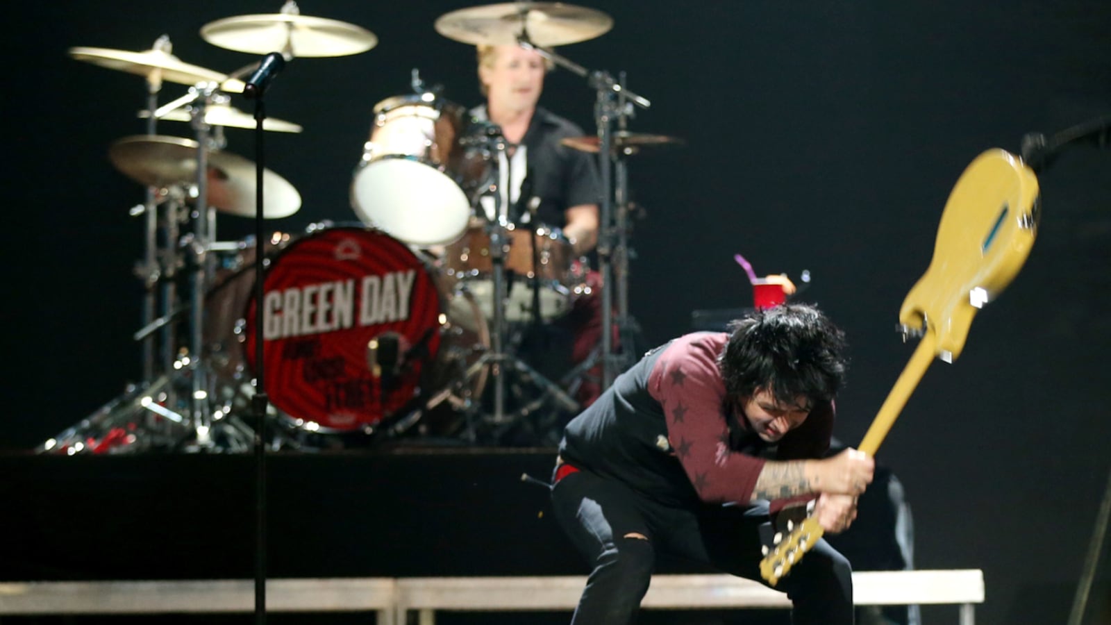 cheats/2012/09/24/green-day-s-armstrong-enters-rehab/armstrong-rehab-cheat-update_atuvyr