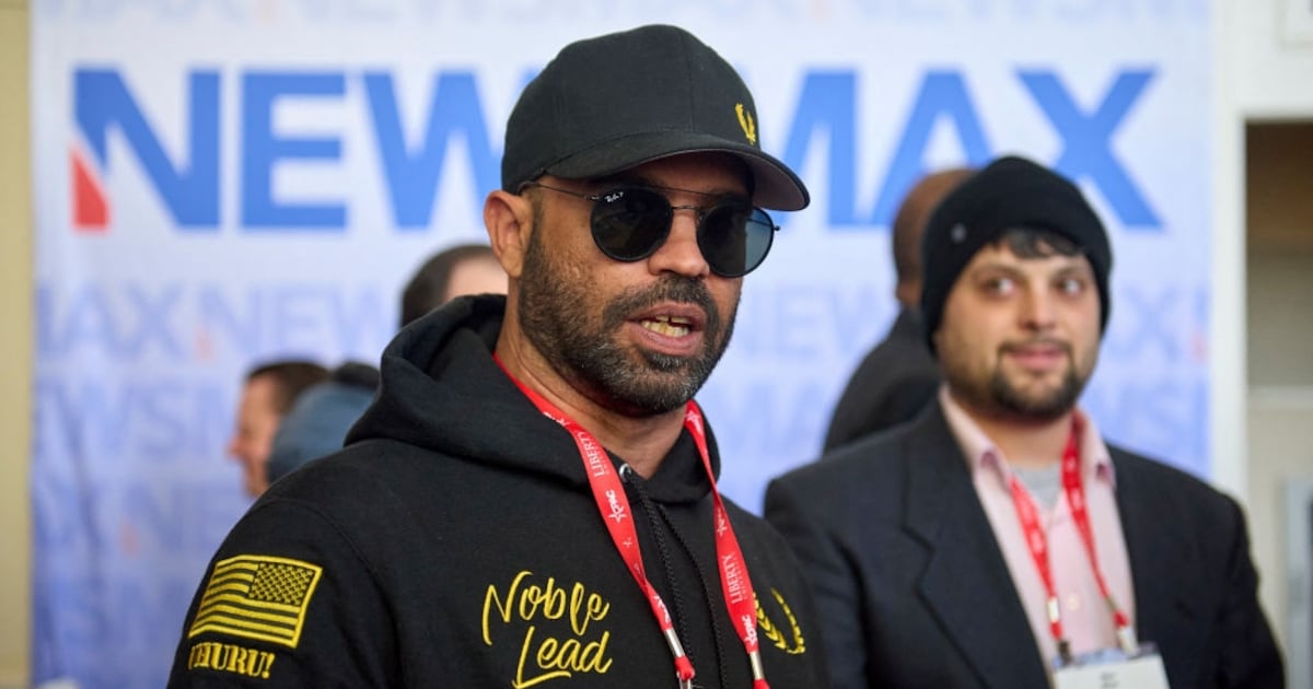 Trump's 10-Min Mar-a-Lago Talk With Ex-Proud Boys Boss Revealed