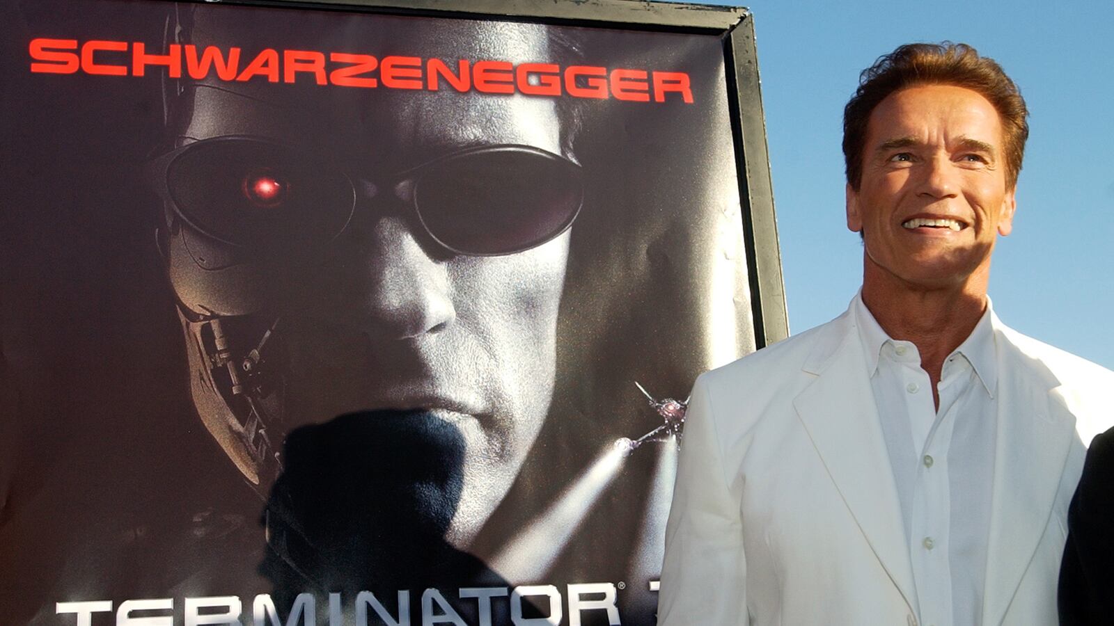 cheats/2013/06/28/terminator-5-set-for-june-2015-release/130628-terminator-schwarzenegger-cheat_psuwr9