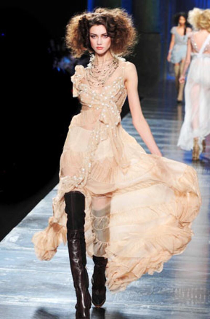 galleries/2010/03/11/paris-fashion-week/paris-fashion-week---dior_s8eqjw