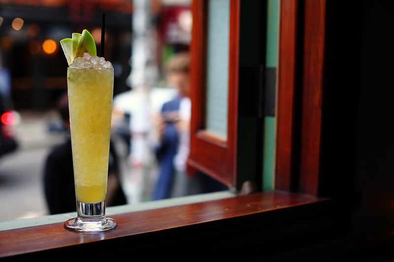 galleries/2013/09/29/the-best-bourbon-drinks-for-fall-photos/130927-burbon-month-20_swynhi